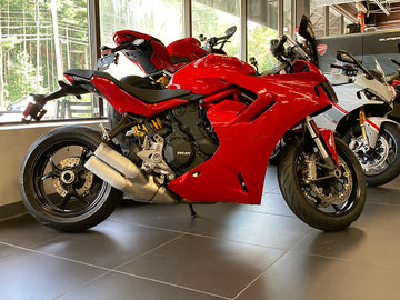 2023 Ducati Supersport 950 - Red