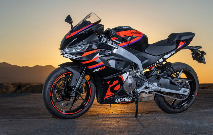 Best Lightweight Streetbike: 2024 Aprilia RS 457