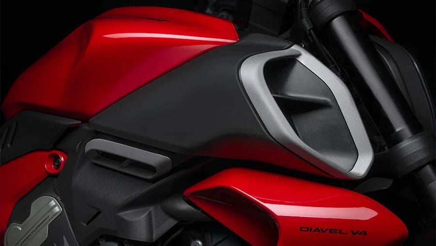 2024 Ducati Diavel  V4 Red