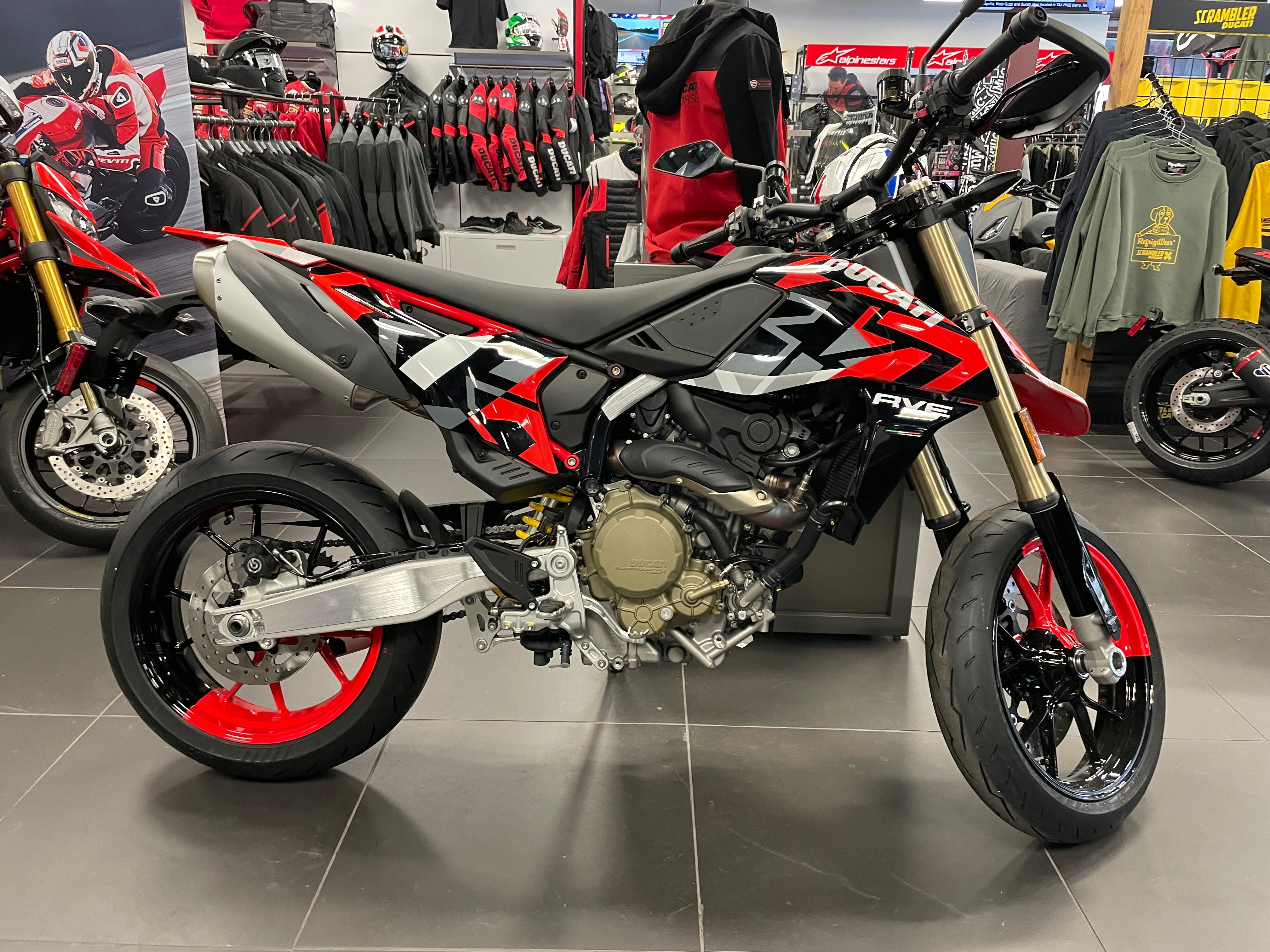 2025 Ducati Hypermotard 698 Mono RVE – Seacoast Sport Cycle