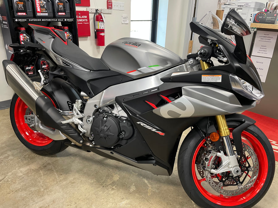 2024 Aprilia RSV4 1100
