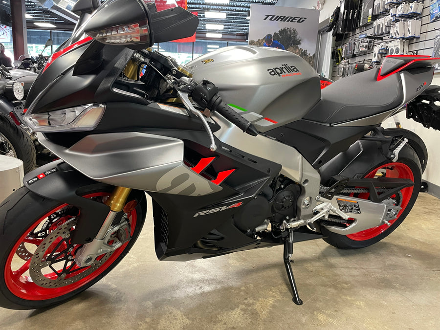 2024 Aprilia RSV4 1100