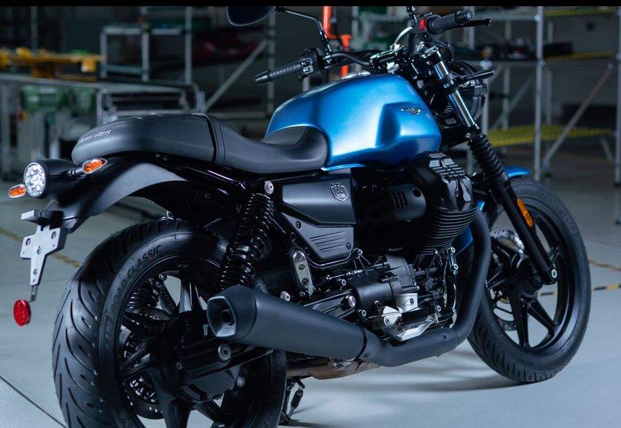 2026 Moto Guzzi V7 850 Stone