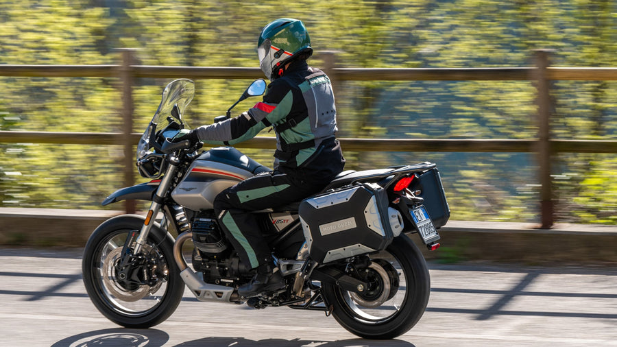 2023 Moto Guzzi V85TT Travel