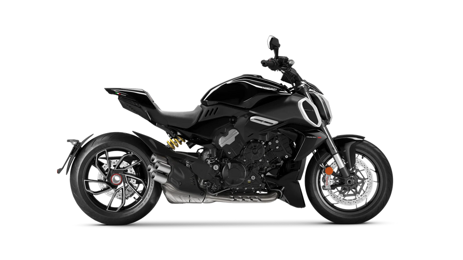 2024 Ducati Diavel  V4 - Black